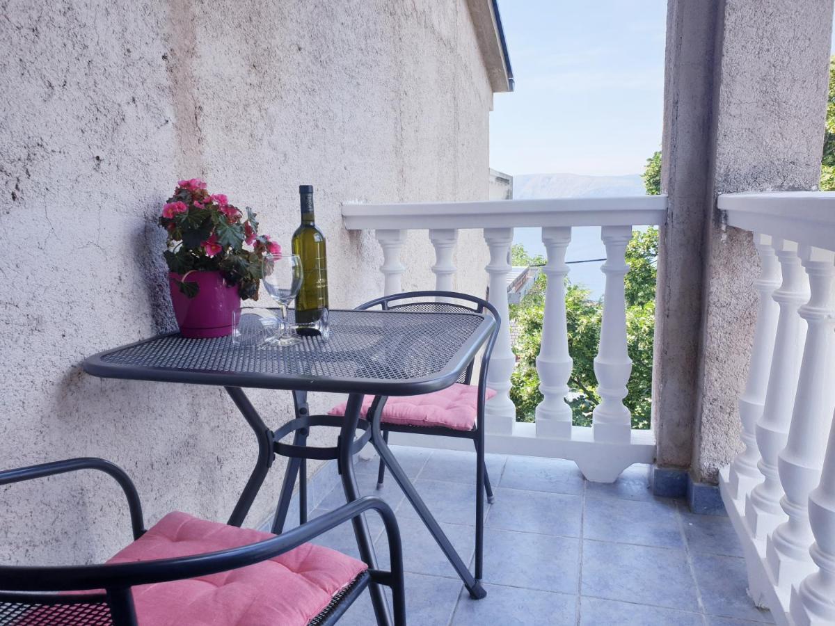 Apartman Tea Novi Vinodolski Esterno foto